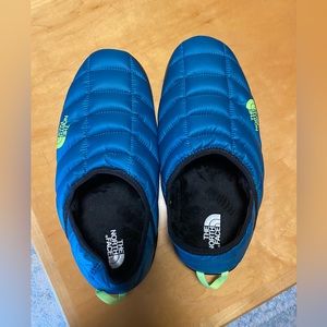 The North Face Men’s Thermoball slippers size 12